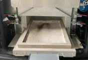 火葬車内部3